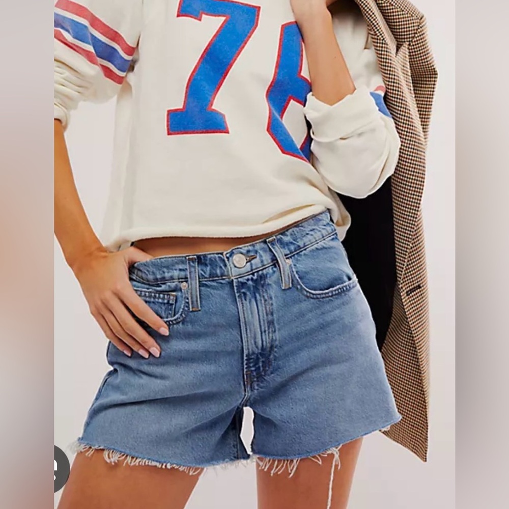 Never worn! Frame Denim Le Brigette Light Wash Shorts